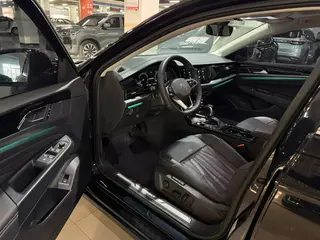 Volkswagen Passat 2023 330TSI Luxury Edition exterior photo 4 Volkswagen Passat 2023 330TSI Luxury Edition exterior photo 4