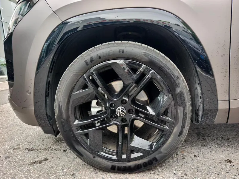 Volkswagen Teramont 2025 Teramont Pro 450TSI Четырехприводная версия интерьер фото 7 Volkswagen Teramont 2025 Teramont Pro 450TSI Четырехприводная версия интерьер фото 7