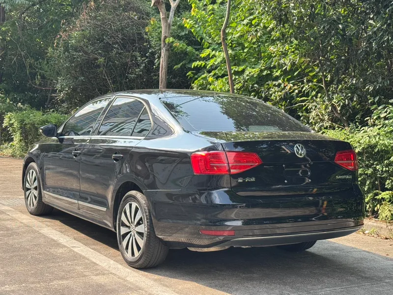 Volkswagen Sagitar 2018 1.6L Automatic Comfort Type exterior photo 4 Volkswagen Sagitar 2018 1.6L Automatic Comfort Type exterior photo 4