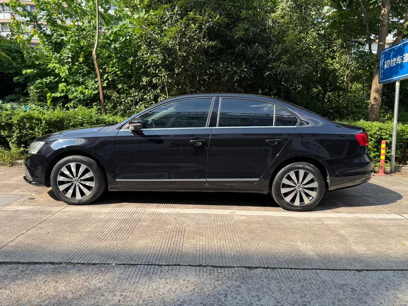 Volkswagen Sagitar 2018 1.6L Automatic Comfort Type exterior photo 5 Volkswagen Sagitar 2018 1.6L Automatic Comfort Type exterior photo 5