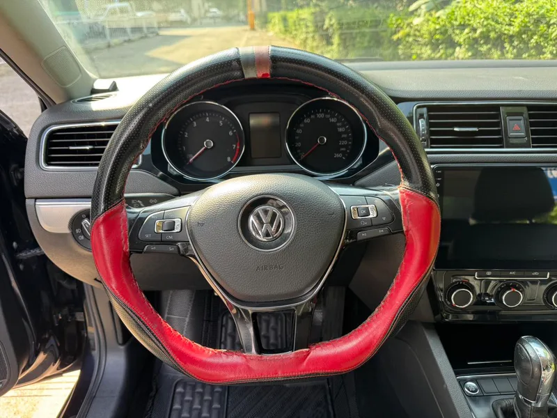 Volkswagen Sagitar 2018 1.6L Automatic Comfort Type interior photo 15 Volkswagen Sagitar 2018 1.6L Automatic Comfort Type interior photo 15