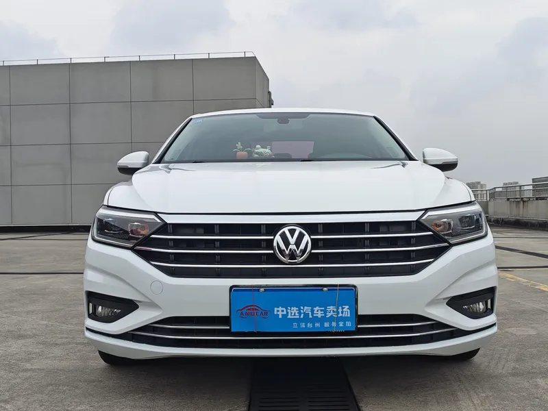 Volkswagen Sagitar 2020 280TSI DSG Comfortable Country VI exterior photo 2 Volkswagen Sagitar 2020 280TSI DSG Comfortable Country VI exterior photo 2