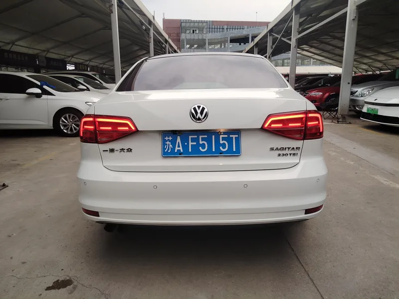 Volkswagen Sagitar 2016 230TSI 25 Anniversary Edition exterior photo 5 Volkswagen Sagitar 2016 230TSI 25 Anniversary Edition exterior photo 5