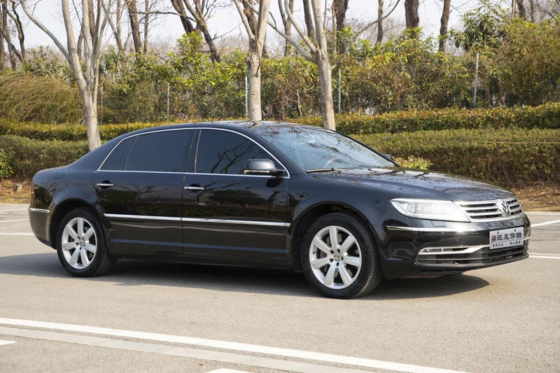 Volkswagen Phaeton 2014 3.0L Administrative exterior photo 3 Volkswagen Phaeton 2014 3.0L Administrative exterior photo 3