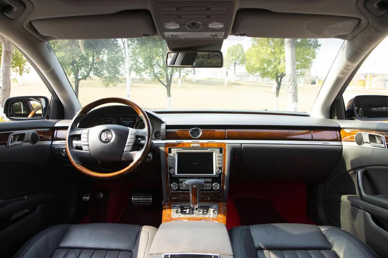 Volkswagen Phaeton 2014 3.0L Administrative interior photo 14 Volkswagen Phaeton 2014 3.0L Administrative interior photo 14
