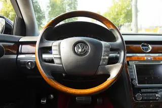 Volkswagen Phaeton 2014 3.0L Administrative interior photo 20 Volkswagen Phaeton 2014 3.0L Administrative interior photo 20