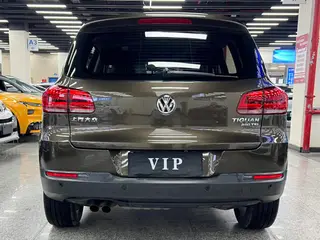 Volkswagen Tiguan 2016 280TSI Automatic Two-Drive Silk Road Fashion Edition interior photo 10 Volkswagen Tiguan 2016 280TSI Automatic Two-Drive Silk Road Fashion Edition interior photo 10
