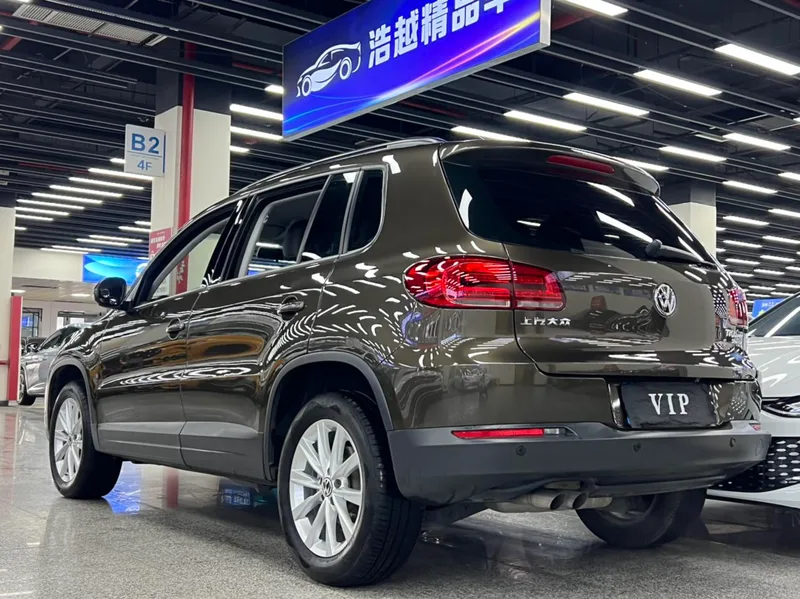 Volkswagen Tiguan 2016 280TSI Automatic Two-Drive Silk Road Fashion Edition interior photo 12 Volkswagen Tiguan 2016 280TSI Automatic Two-Drive Silk Road Fashion Edition interior photo 12