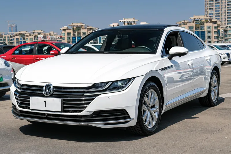 Volkswagen CC 2020 330TSI Version Huayan État VI extérieur photo 1 Volkswagen CC 2020 330TSI Version Huayan État VI extérieur photo 1