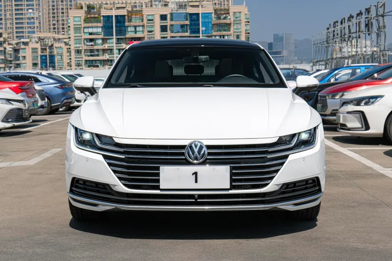 Volkswagen CC 2020 330TSI Version Huayan État VI extérieur photo 3 Volkswagen CC 2020 330TSI Version Huayan État VI extérieur photo 3