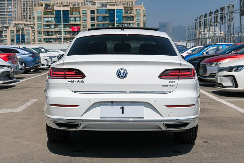 Volkswagen CC 2020 330TSI Version Huayan État VI extérieur photo 4 Volkswagen CC 2020 330TSI Version Huayan État VI extérieur photo 4