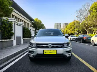 Volkswagen Tiguan L 2018 Restyling 330TSI Automatic Two-Drive Deluxe Edition exterior photo 2 Volkswagen Tiguan L 2018 Restyling 330TSI Automatic Two-Drive Deluxe Edition exterior photo 2