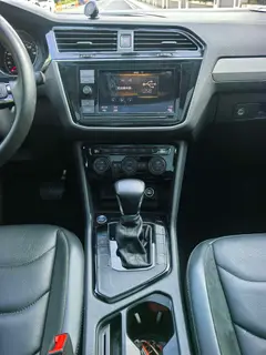 Volkswagen Tiguan L 2018 Restyling 330TSI Automatic Two-Drive Deluxe Edition interior photo 10 Volkswagen Tiguan L 2018 Restyling 330TSI Automatic Two-Drive Deluxe Edition interior photo 10