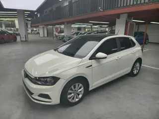 Volkswagen Polo 2019 Plus 1.5L Versión de tecnología colorida automática exterior foto 1 Volkswagen Polo 2019 Plus 1.5L Versión de tecnología colorida automática exterior foto 1