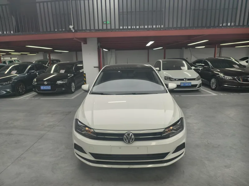 Volkswagen Polo 2019 Plus 1.5L Versión de tecnología colorida automática exterior foto 2 Volkswagen Polo 2019 Plus 1.5L Versión de tecnología colorida automática exterior foto 2