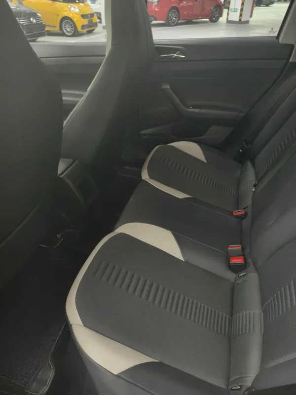Volkswagen Polo 2019 Plus 1.5L Versión de tecnología colorida automática interior foto 9 Volkswagen Polo 2019 Plus 1.5L Versión de tecnología colorida automática interior foto 9