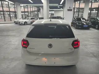 Volkswagen Polo 2019 Plus 1.5L Versión de tecnología colorida automática interior foto 11 Volkswagen Polo 2019 Plus 1.5L Versión de tecnología colorida automática interior foto 11