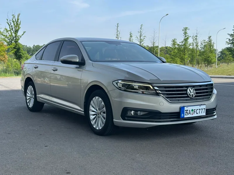 Volkswagen Lavida 2019 1.5L Automatic Vision Edition Country VI exterior photo 3 Volkswagen Lavida 2019 1.5L Automatic Vision Edition Country VI exterior photo 3