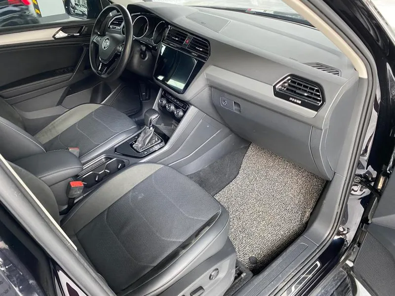 Volkswagen Tiguan L 2020 330TSI Automatic two-wheel drive panoramic comfort version China V exterior photo 6 Volkswagen Tiguan L 2020 330TSI Automatic two-wheel drive panoramic comfort version China V exterior photo 6