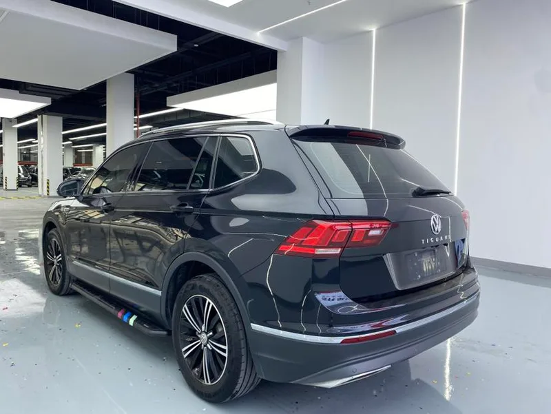 Volkswagen Tiguan L 2020 330TSI Automatic two-wheel drive panoramic comfort version China V interior photo 17 Volkswagen Tiguan L 2020 330TSI Automatic two-wheel drive panoramic comfort version China V interior photo 17