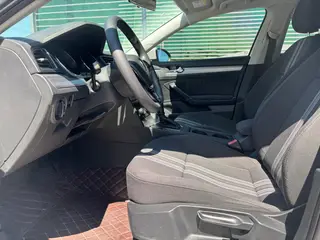 Volkswagen Lamando 2015 230TSI DSG Fashion Edition interior photo 9 Volkswagen Lamando 2015 230TSI DSG Fashion Edition interior photo 9