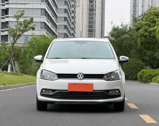Volkswagen Polo 2016 1.6L Automatic Comfort Type exterior photo 2 Volkswagen Polo 2016 1.6L Automatic Comfort Type exterior photo 2
