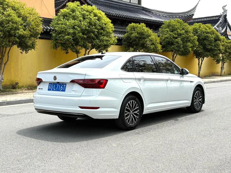 Volkswagen Sagitar 2021 280TSI DSG 30 Anniversary Edition interior photo 7 Volkswagen Sagitar 2021 280TSI DSG 30 Anniversary Edition interior photo 7