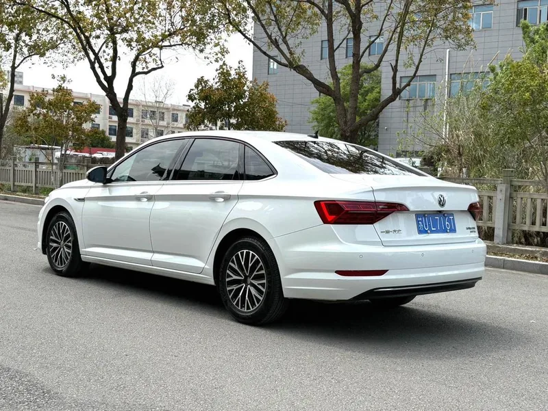 Volkswagen Sagitar 2021 280TSI DSG 30 Anniversary Edition interior photo 9 Volkswagen Sagitar 2021 280TSI DSG 30 Anniversary Edition interior photo 9