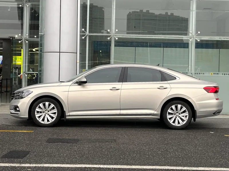 Volkswagen Passat 2019 330TSI Elite Edition Country VI exterior photo 3 Volkswagen Passat 2019 330TSI Elite Edition Country VI exterior photo 3