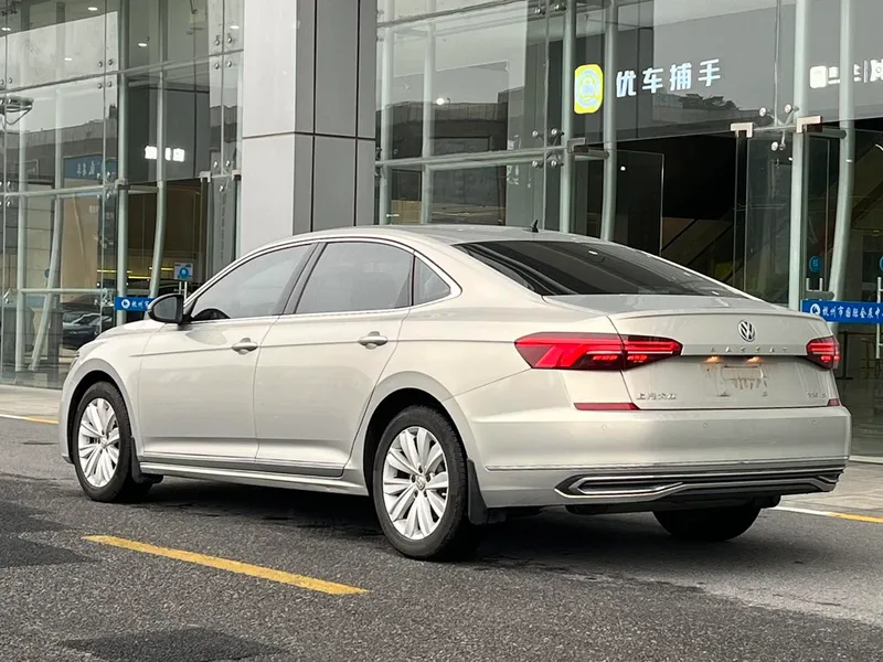 Volkswagen Passat 2019 330TSI Elite Edition Country VI exterior photo 4 Volkswagen Passat 2019 330TSI Elite Edition Country VI exterior photo 4