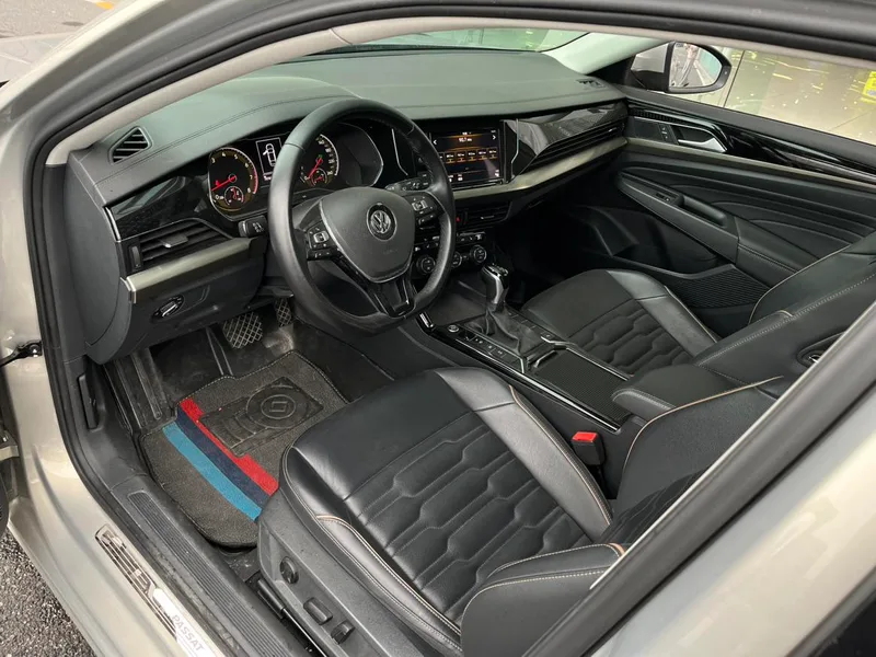 Volkswagen Passat 2019 330TSI Elite Edition Country VI interior photo 11 Volkswagen Passat 2019 330TSI Elite Edition Country VI interior photo 11