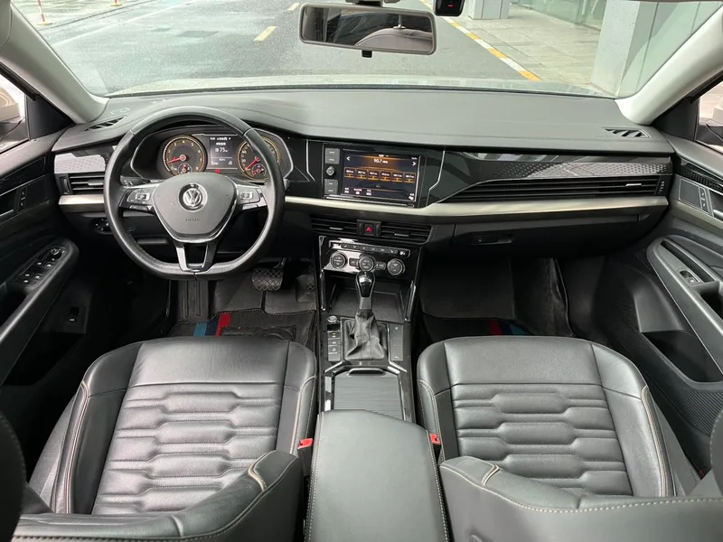 Volkswagen Passat 2019 330TSI Elite Edition Country VI interior photo 12 Volkswagen Passat 2019 330TSI Elite Edition Country VI interior photo 12