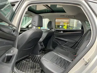 Volkswagen Passat 2019 330TSI Elite Edition Country VI interior photo 14 Volkswagen Passat 2019 330TSI Elite Edition Country VI interior photo 14