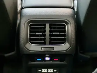 Volkswagen Tiguan L 2021 330TSI Automatic two-wheel drive R-Line Enjoy more version interior photo 11 Volkswagen Tiguan L 2021 330TSI Automatic two-wheel drive R-Line Enjoy more version interior photo 11