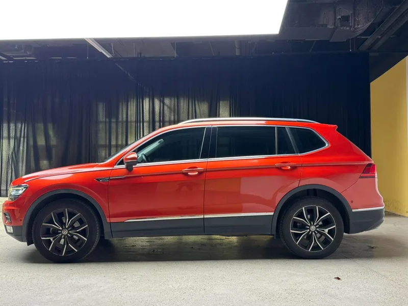 Volkswagen Tiguan L 2017 380TSI Automatic four-wheel drive ultimate flagship exterior photo 3 Volkswagen Tiguan L 2017 380TSI Automatic four-wheel drive ultimate flagship exterior photo 3