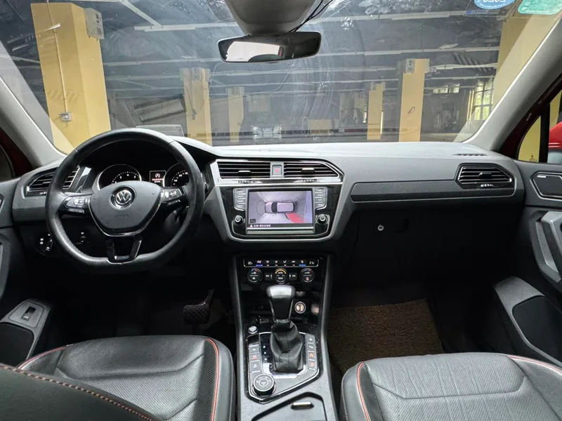 Volkswagen Tiguan L 2017 380TSI Automatic four-wheel drive ultimate flagship interior photo 11 Volkswagen Tiguan L 2017 380TSI Automatic four-wheel drive ultimate flagship interior photo 11