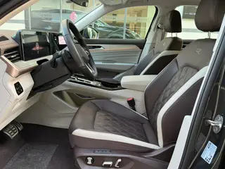 Volkswagen Tavendor 2023 380TSI Four-wheel drive R-Line Cruise Edition interior photo 11 Volkswagen Tavendor 2023 380TSI Four-wheel drive R-Line Cruise Edition interior photo 11