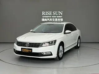 Volkswagen Passat 2016 330TSI DSG Почетное издание