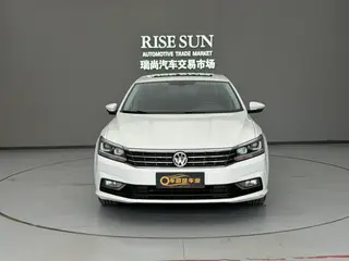 Volkswagen Passat 2016 330TSI DSG Honor Edition exterior photo 2