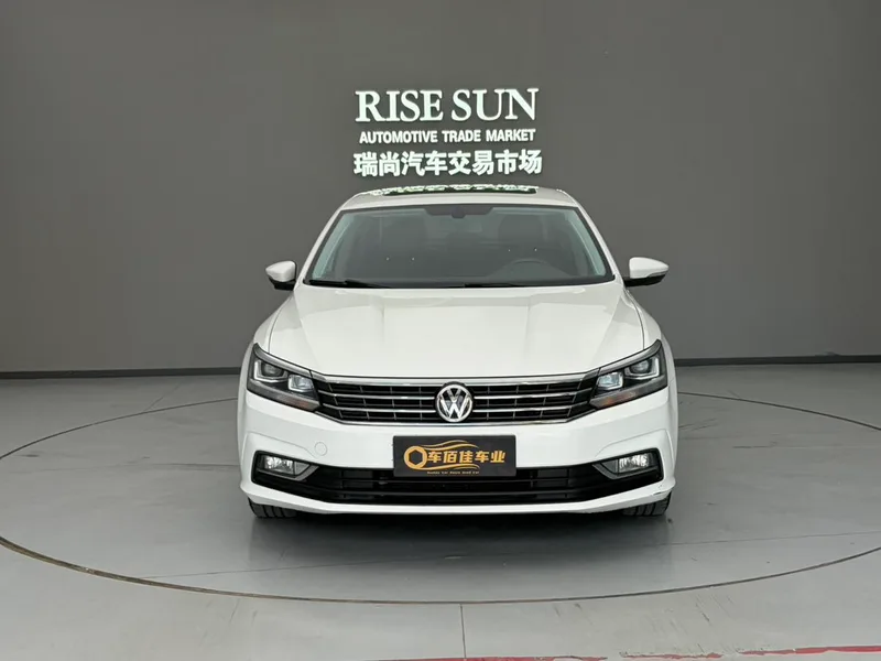 Volkswagen Passat 2016 330TSI DSG Honor Edition exterior photo 2