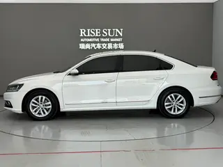 Volkswagen Passat 2016 330TSI DSG Honor Edition exterior photo 3