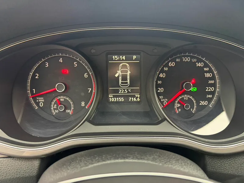 Volkswagen Passat 2016 330TSI DSG Honor Edition interior photo 15
