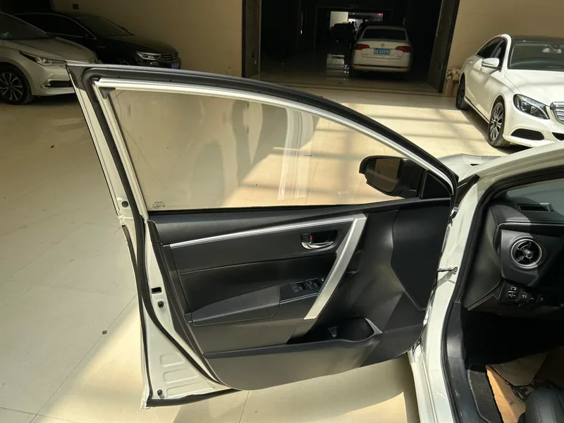 Toyota Levin 2017 1.2T G CVT Elite Edition interior photo 10 Toyota Levin 2017 1.2T G CVT Elite Edition interior photo 10