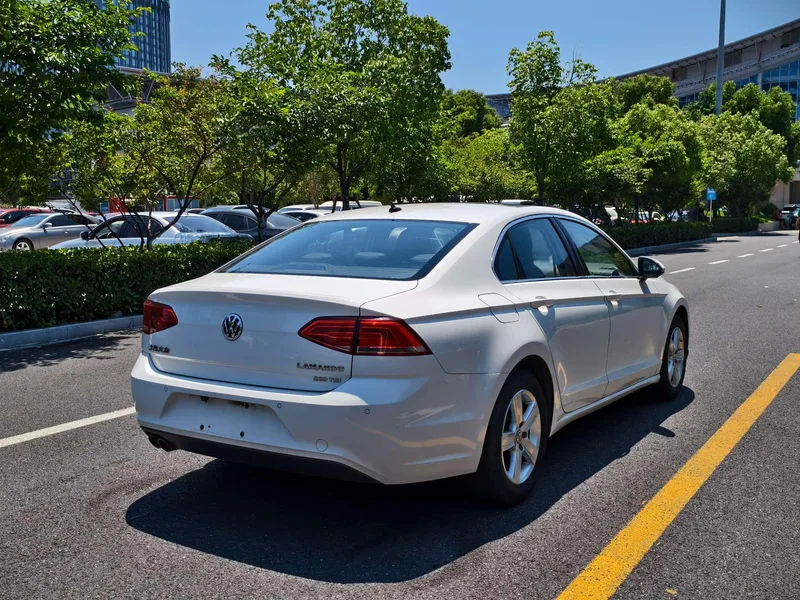 Volkswagen Lamando 2017 230TSI DSG Fashion Edition exterior photo 3