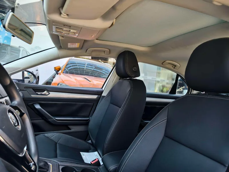 Volkswagen Lamando 2017 230TSI DSG Fashion Edition interior photo 8