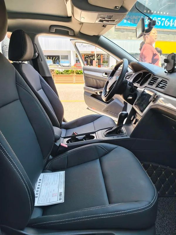 Volkswagen Lamando 2017 230TSI DSG Fashion Edition interior photo 12