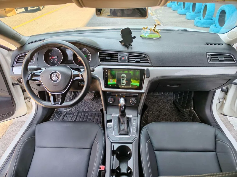 Volkswagen Lamando 2017 230TSI DSG Fashion Edition interior photo 13