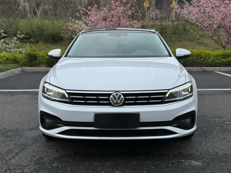 Volkswagen Lamando 2019 280TSI DSG Comfort Edition Country VI exterior photo 2 Volkswagen Lamando 2019 280TSI DSG Comfort Edition Country VI exterior photo 2