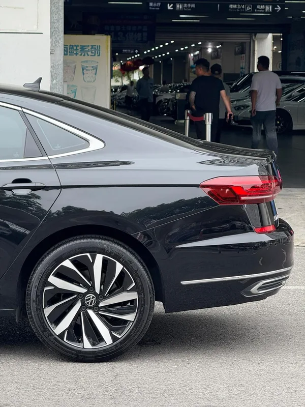 Volkswagen Passat 2022 330TSI Elite Edition exterior photo 6 Volkswagen Passat 2022 330TSI Elite Edition exterior photo 6