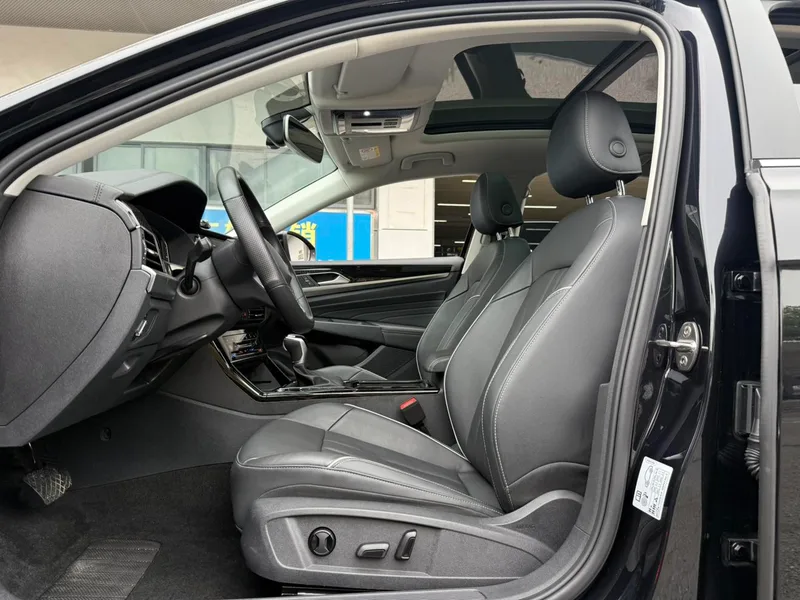 Volkswagen Passat 2022 330TSI Elite Edition interior photo 12 Volkswagen Passat 2022 330TSI Elite Edition interior photo 12